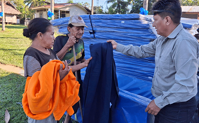 Entrega de ayuda humanitaria