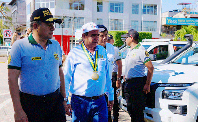 Autoridades en presentación oficial