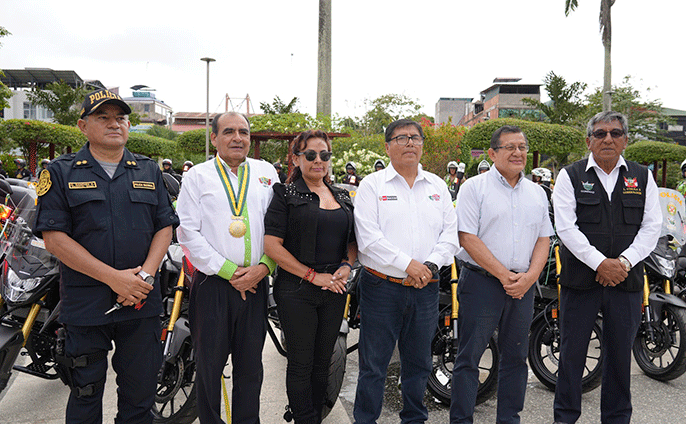 Entrega de motocicletas PNP